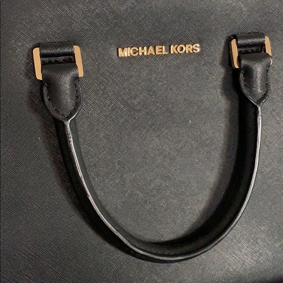 Michael Kors - Selma Large Leather Satchel - Picture 2 of 4